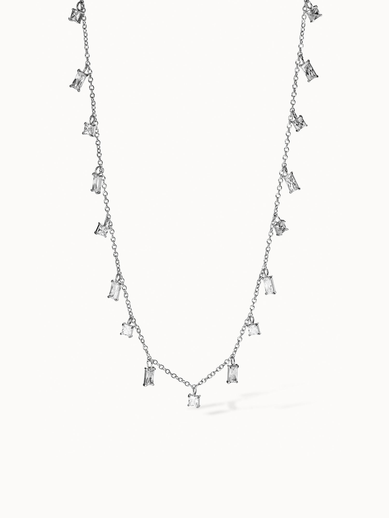 Powder Kette aus silberfarbenem Edelstahl mit Zirkonia-Steinen, elegant, zeitlos, PURELEI Schmuck inspiriert von Aloha.