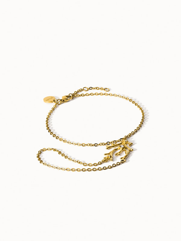 {"color":"Gold", "type":"lead_image"}