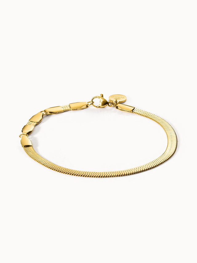 I'lalo Armband aus 18K vergoldetem Edelstahl, feine Schlangenstruktur, elegant und zeitlos von PURELEI.