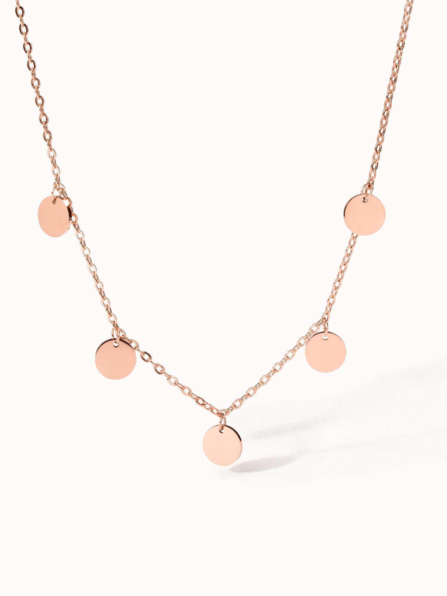 PURELEI Kalea Kette in Roségold mit runden Anhängern, fein und elegant, inspiriert von sanfter Island-Ästhetik.