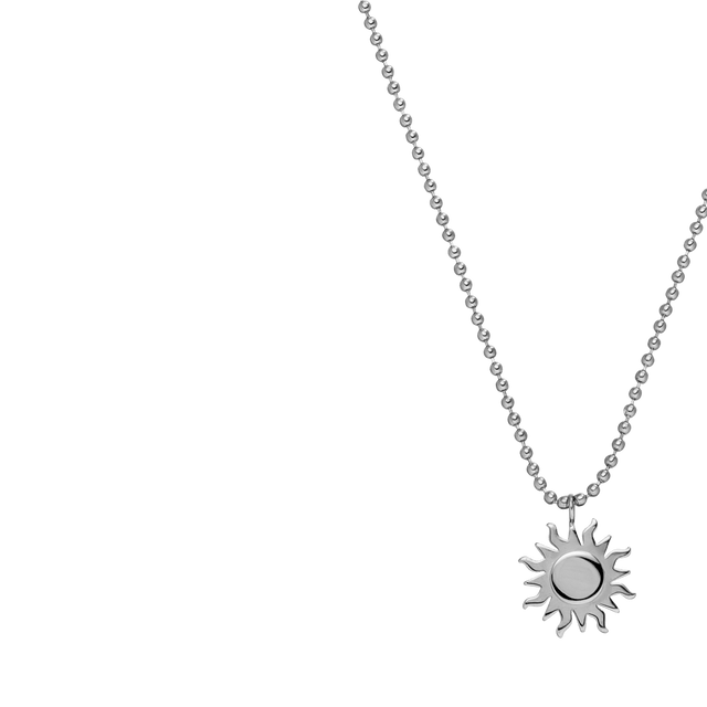Silberne Kette mit Sonnensymbol, PURELEI, elegant und strahlend.
