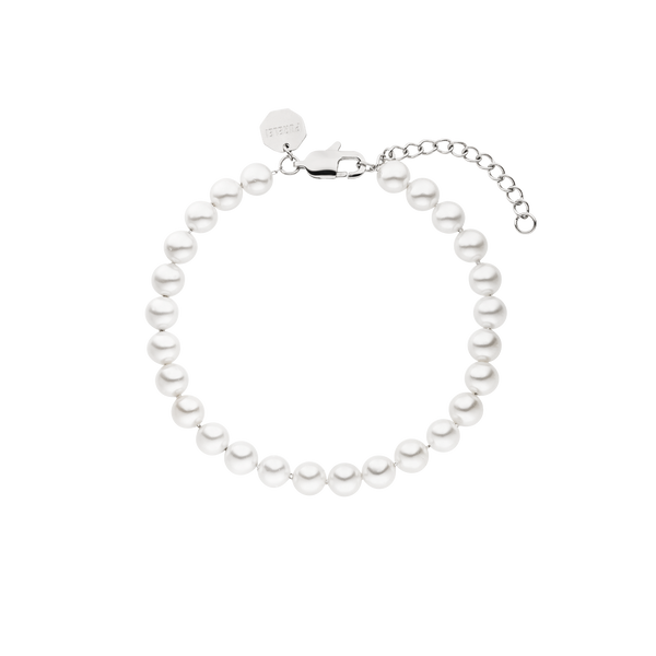 Wasserfestes Armband aus weißen Perlen mit feinem Verschluss von PURELEI.