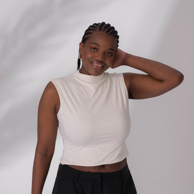 PURELEI Big Drop Ohrringe, große tropfenförmige Ohrringe in Gold mit glänzendem Finish, elegant und feminin.