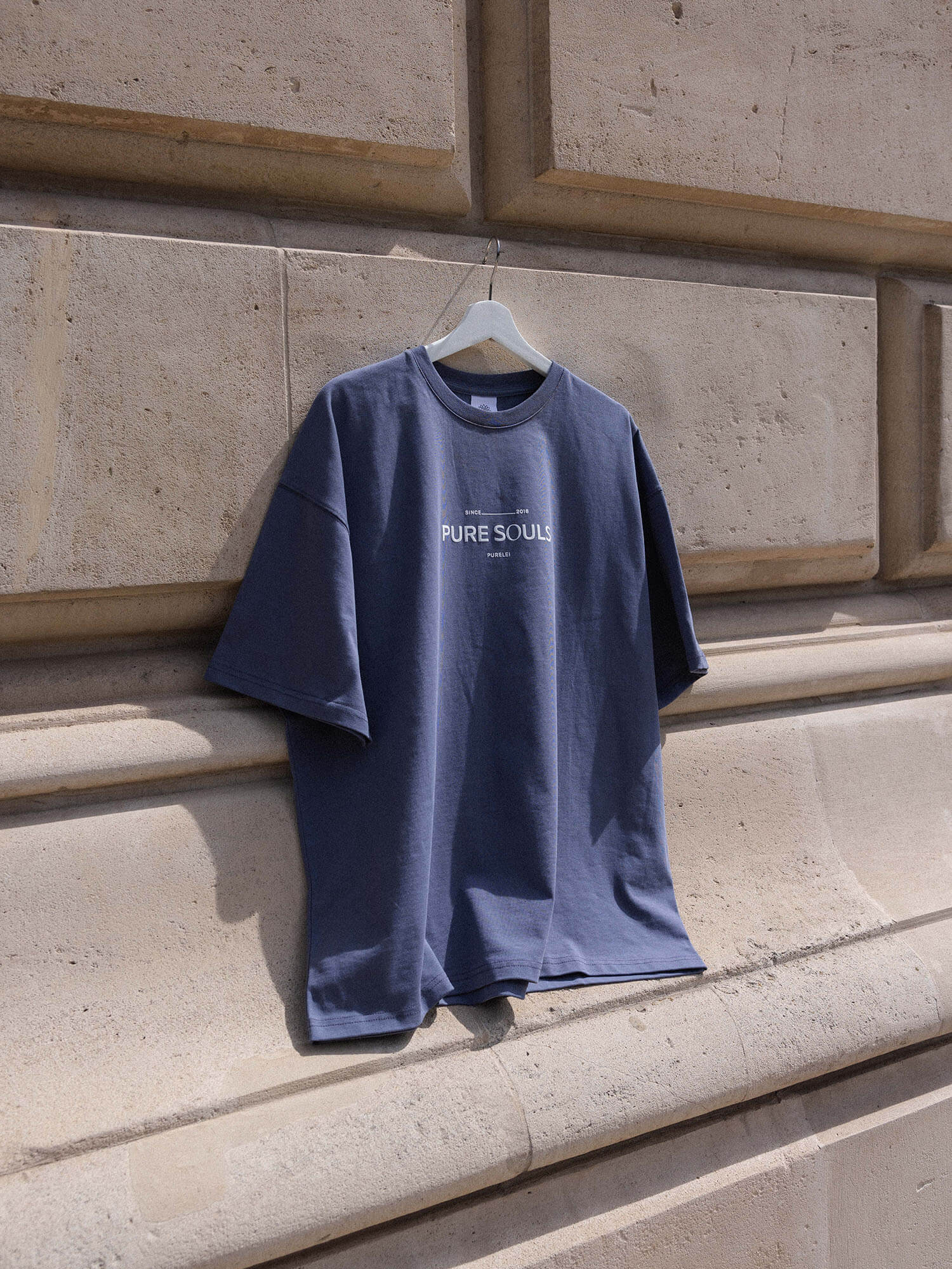 PURELEI T-Shirt Pure Souls Dark Blue aus schwerer Baumwolle mit oversized Passform, minimalistisch und zeitlos.