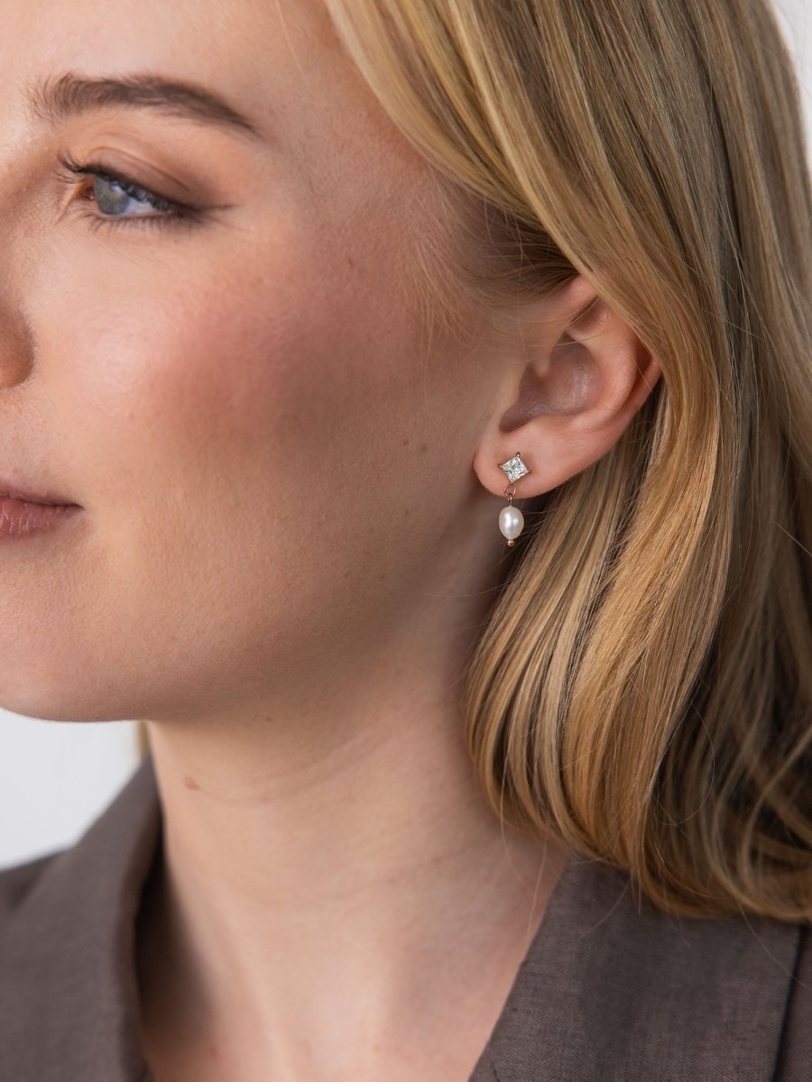 Elegant Pearl Earrings - INT PURELEI