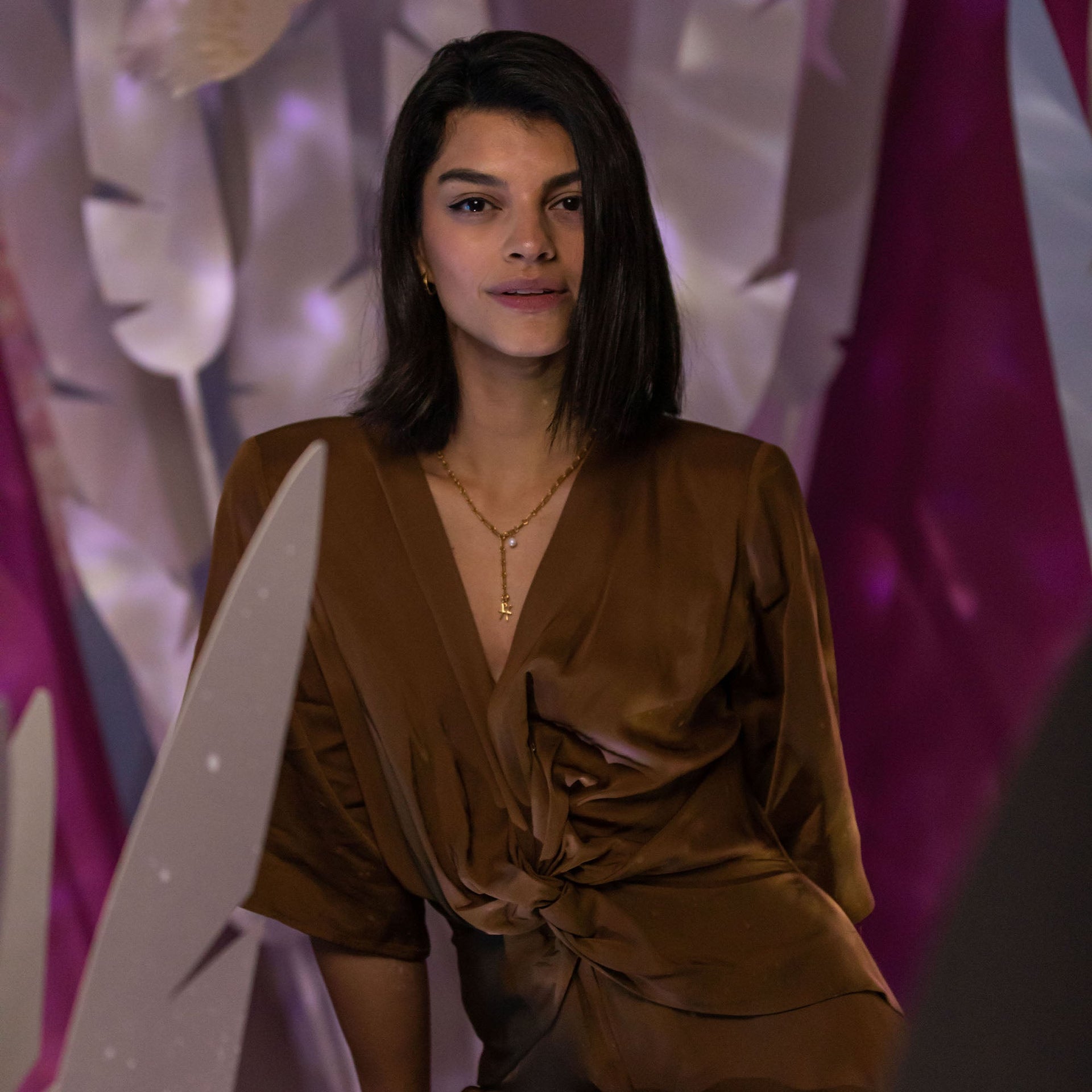 Fische Zodiac Charm aus goldvergoldetem Edelstahl, zart am Hals getragen, PURELEI-typisch elegant und feminin.